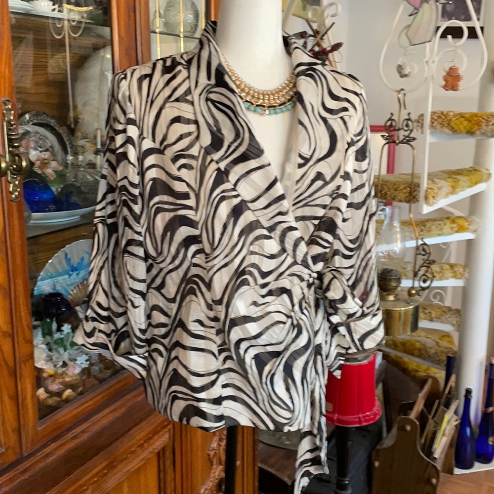 NWT Lined dressy jacket/top
